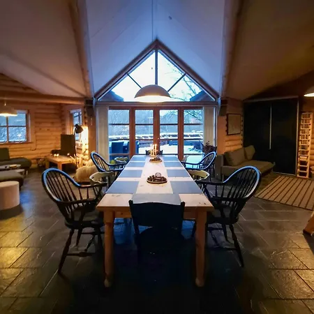 度假居 Round Timber House In Forest Near Mariager